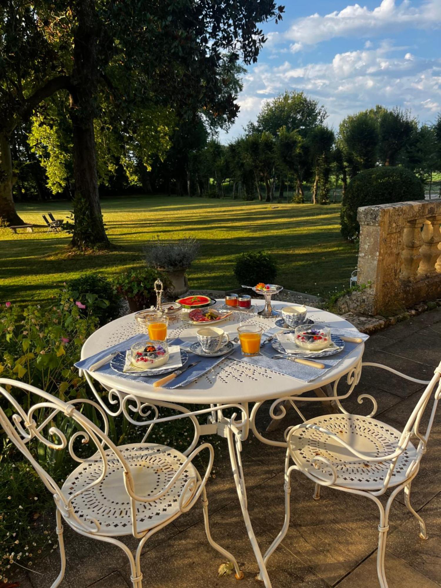 Le Bouquet Bleu Bed And Breakfast Siorac-en-Périgord Eksteriør billede